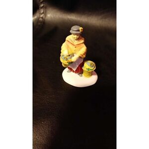 V series dept 56  #50 Taiwan small porcelain figure for Christmas set